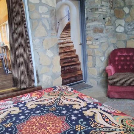 La Loma Del Chivo Llc Stone Cottage Alternative Building 马拉松 外观 照片