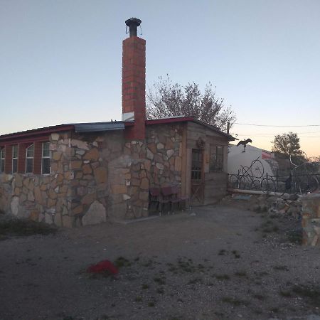 La Loma Del Chivo Llc Stone Cottage Alternative Building 马拉松 外观 照片