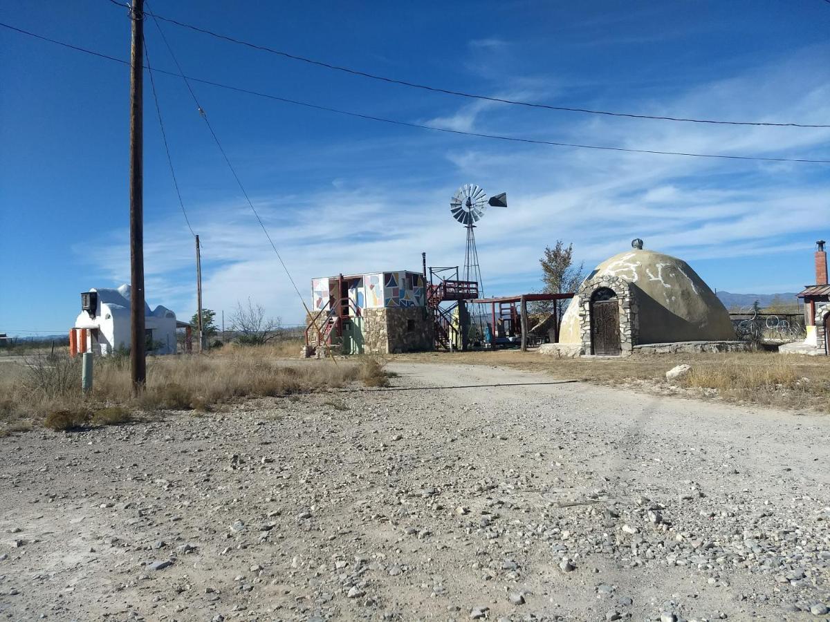 La Loma Del Chivo Llc Stone Cottage Alternative Building 马拉松 外观 照片